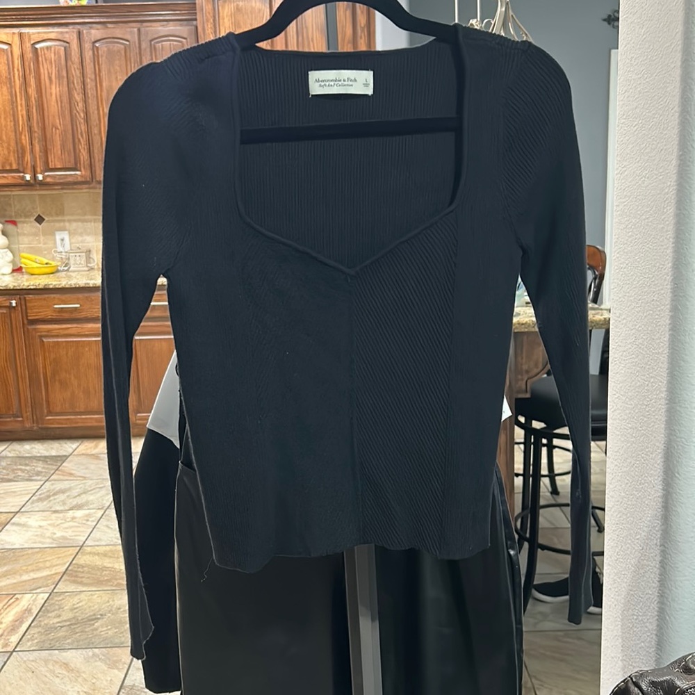 Abercrombie and fitch cropped sweater